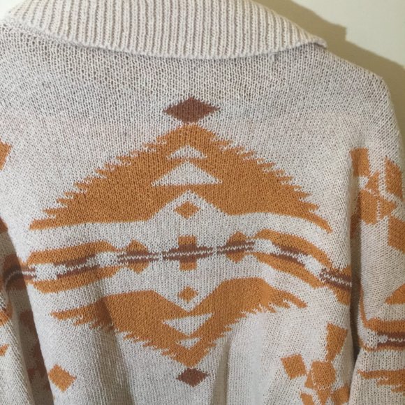 Three amazing sweater with beautiful bright colors in Native American patterns. - Picture 6 of 16